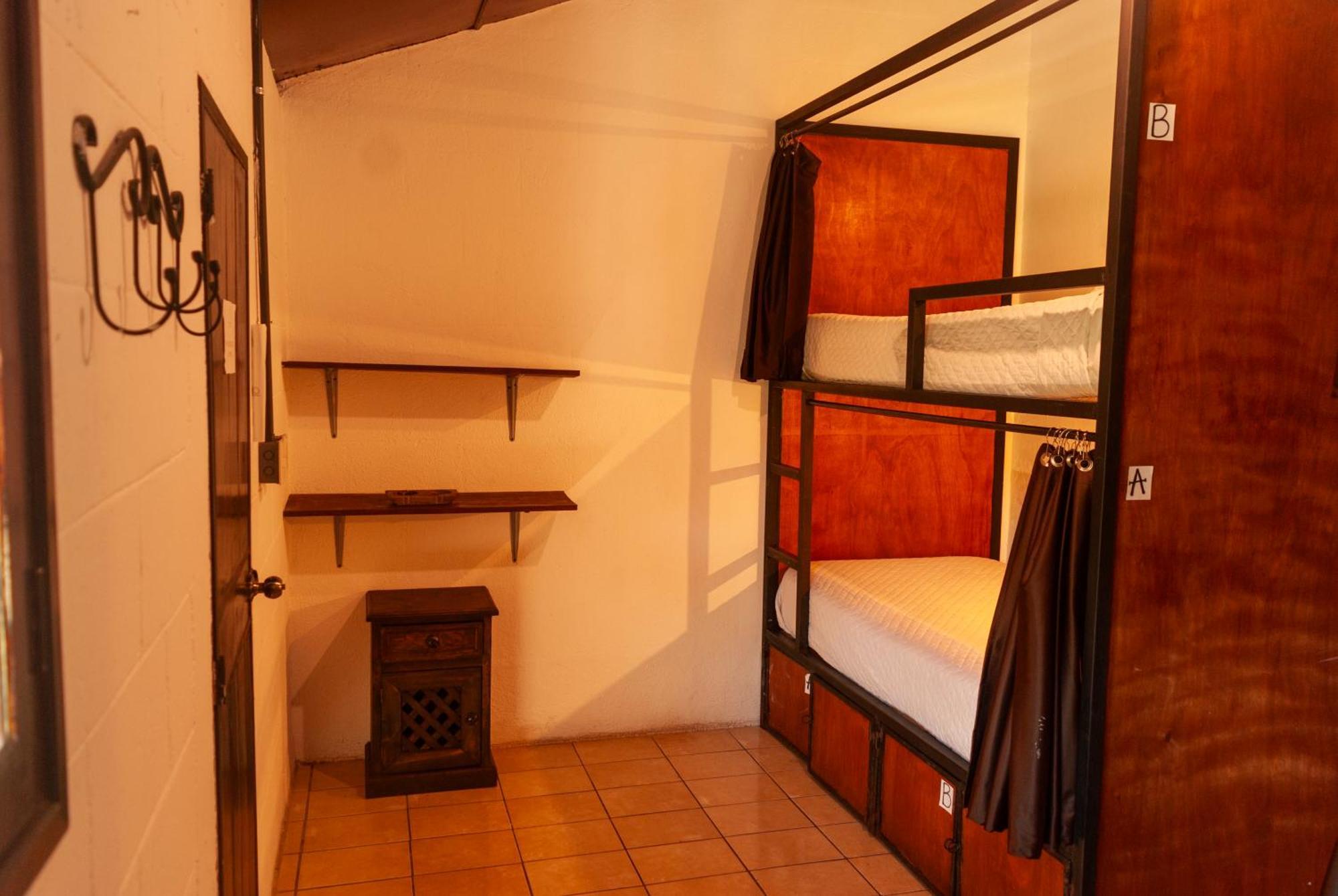 Tzunun Hostel 危地马拉安地瓜 外观 照片