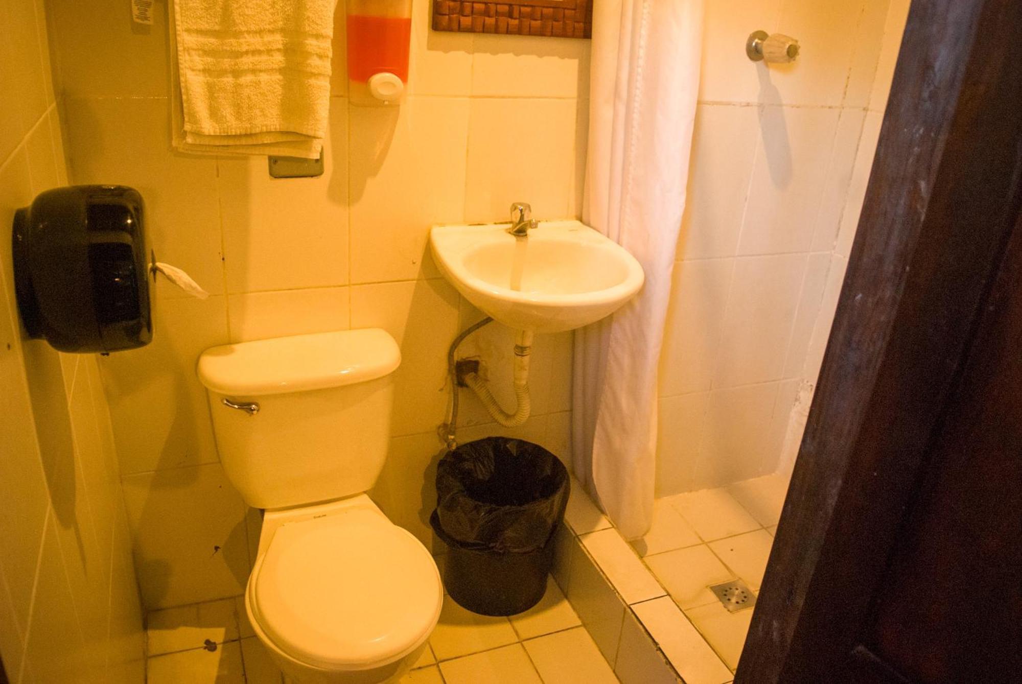 Tzunun Hostel 危地马拉安地瓜 外观 照片