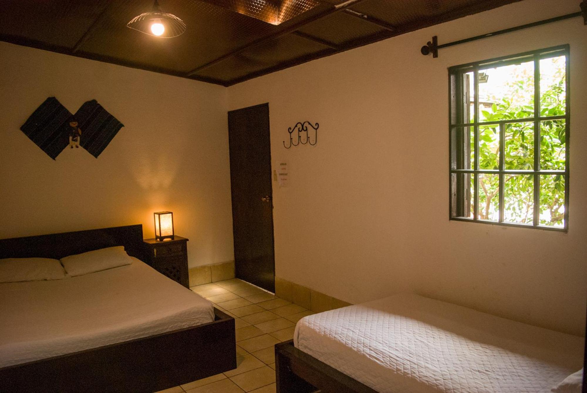 Tzunun Hostel 危地马拉安地瓜 外观 照片
